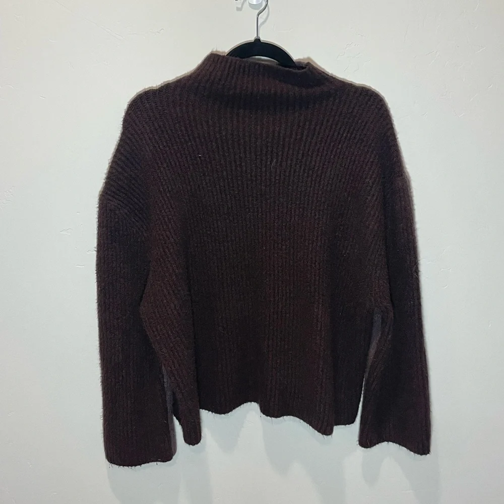 Two Color Sweater - Picture 2 of 2